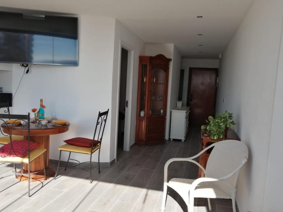 Apartamento Beach First Line Apartment ฟูเอนฮิโรลา ภายนอก รูปภาพ